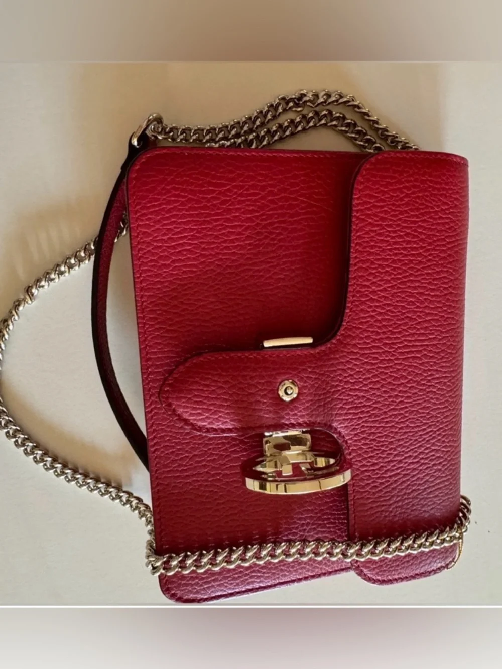 Gucci Interlocking G Small Crossbody Bag Red Grained Calfskin Leather